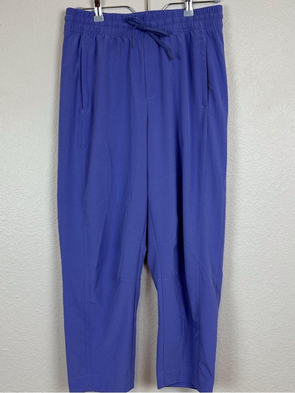Athleta Lavendar Athletic mid rise pull on drawstring pant with pockets
